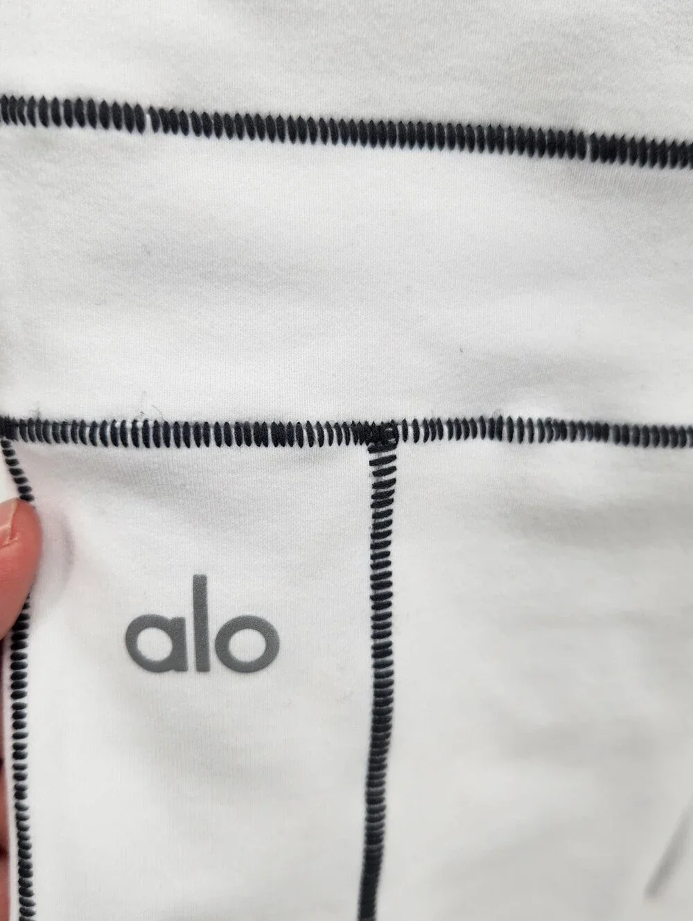 Alo Yoga Women's High Waist Endurance Legging sze M  Workout, gym, athleisure.